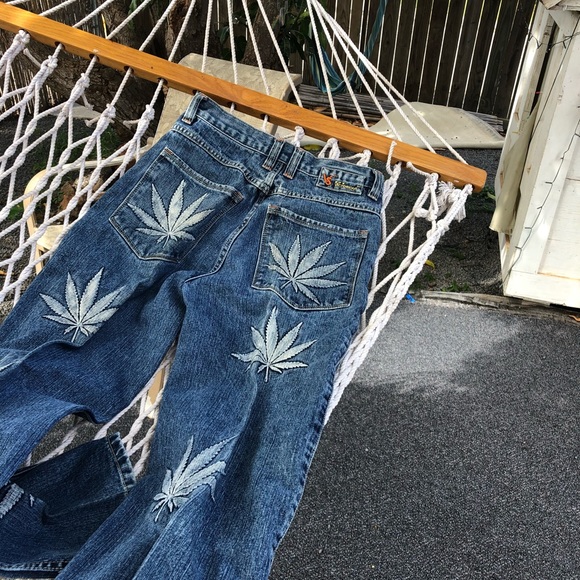 Jeans - Picture 4 of 5